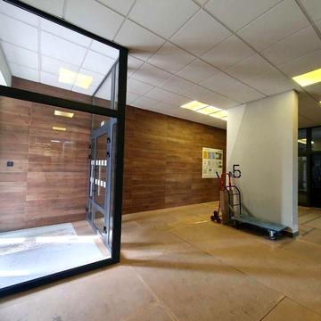 Оренда 1-к кв.,  в ЖК "Варшавський". Змієнко 19. Світло не виключають.