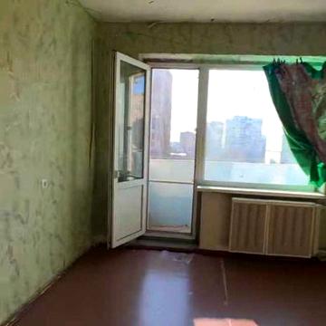 Продам однокімнатну квартиру на Заболотного за вигідною ціною!