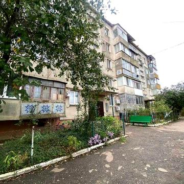 Підходить під державні програми.Продам квартиру з газом+город