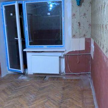 Продаж! Двокімнатна квартира на Військовій