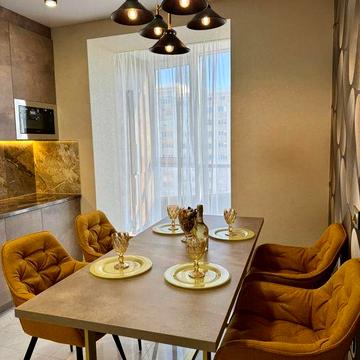 Шикарна 2к.кв . Озерна