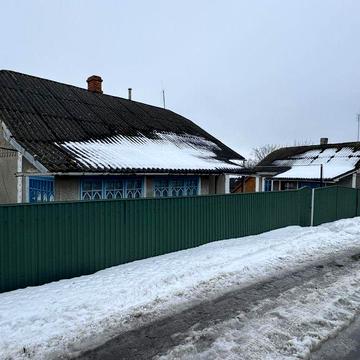 Продам будинок з госп. Будівлями