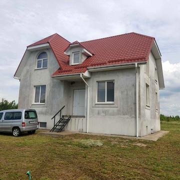 Цегляний будинок 230 м² на ділянці 30 соток