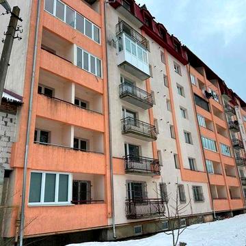 Продаж 2 к квартири у Мікрорайоні