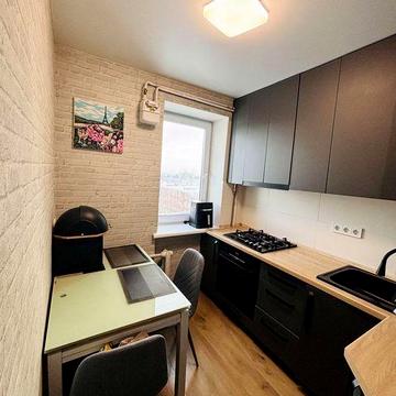 # 1 кім.квартира з ремонтом на Ювілейному