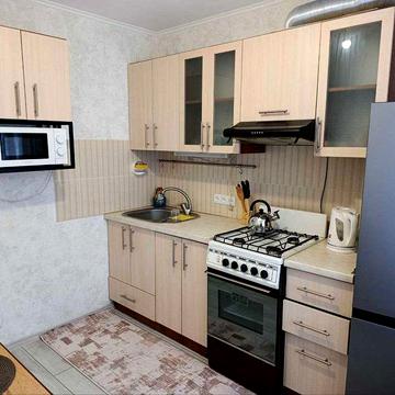 Здам 1 кімнатну квартиру  вул. Самострова, 11  біля готелю Градецький