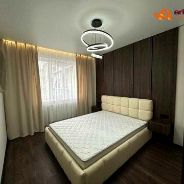 Продам квартиру з ремонтом в ЦЕНТРІ Івано-Франківська ! Стометрівка !