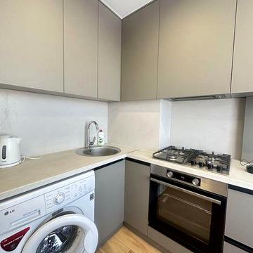 Сади 1 поруч зупинка все нове