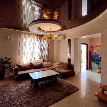 Просторная квартира в новом доме с видом на море