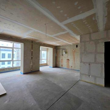 Трикімнатний сирець з частковим ремонтом в ЖК Містечко Центральне ЖК Містечко Центральне