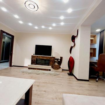 Соборна вул. (), 10-Д