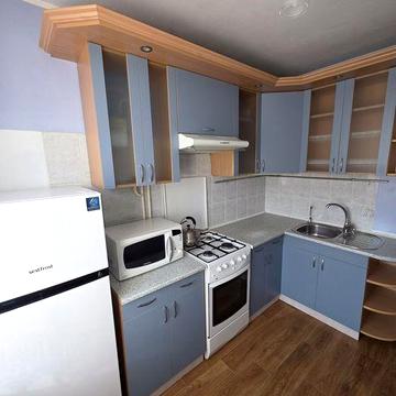 Оренда. Центр. Двокімнатна. Ремонт, меблі, техніка.