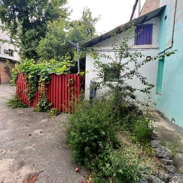 Продам Квартиру в Центрі ! Окремий вхід .