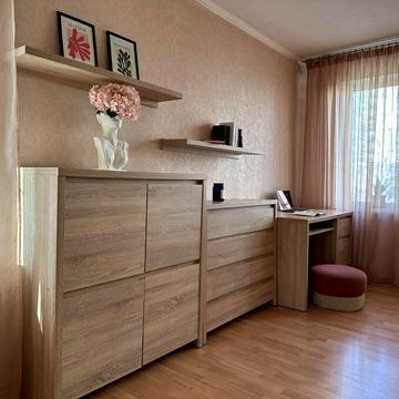 Оболонський просп., 16-Е