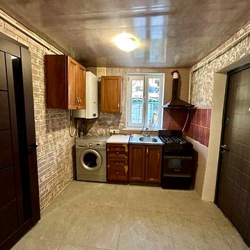 Довгострокова оренда 3к Дім Желябова вулиця