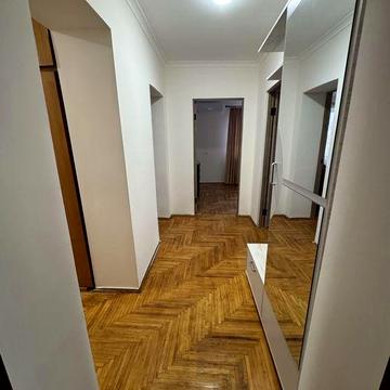 ЗДАЄТЬСЯ В ОРЕНДУ 3-х кімнатна квартира в ЦЕНТРІ м. Мукачево