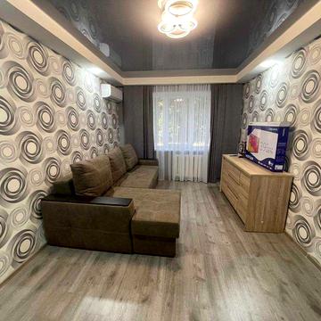 Продам 2-к квартиру в районе Малого рынка