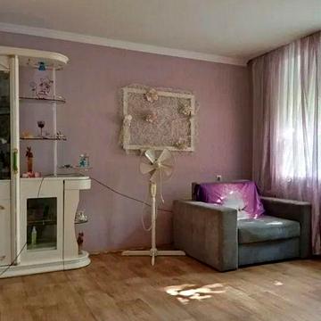 Продаж 90 кв.м, крупногабаритна 3-к квартира з АГВ