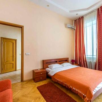 Оренда одно кімнатної квартири м. Київ  вул. Михайлівська 24