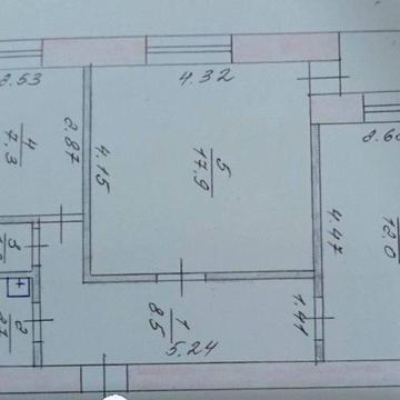 Продається 2х кімнатна квартира в цегляному будинку.