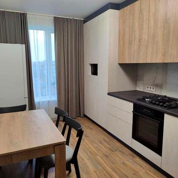 Здається 1-квартира у ЖК Родинний маєток в центрі міста, читайте опис