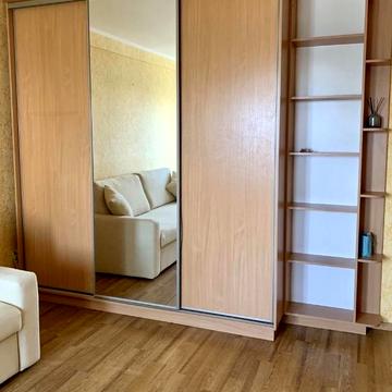 Павла Тичини просп., 11