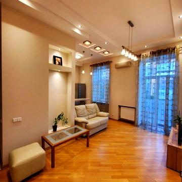 2к квартира, Саксаганського 67, царський будинок