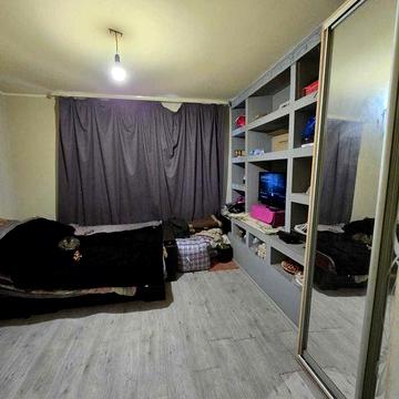 Продам пол дома Песочин Надия