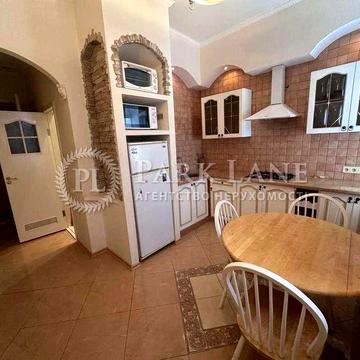 Центр метро Золоті ворота 3 хвилини пішки Продаж 1к Володимирська 37