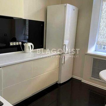 Продам 1-кімнатну квартиру на Антоновича 39!