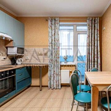 Продаж 3-к квартири 87м2 за адресою пров. Тбіліський, 1