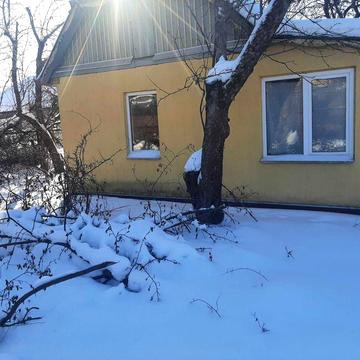 Продається дачна ділянка з будинком.