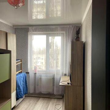 Сдаю 2-х комнатную  квартиру на Площади Победы