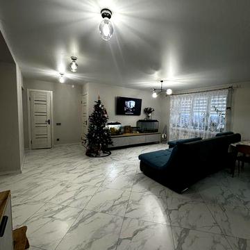 Продаж трьох кімнатної квартири від власника ,пр. Грушевського 1