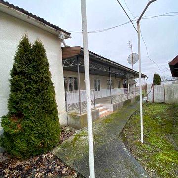 Будинок у с. Геча | 9 км від Берегова | 2 частини, 25 соток