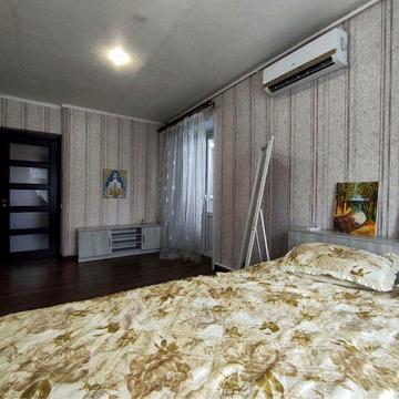 Продаю ТЕПЛУ квартиру на 5 поверсі. Є БАЛКОН. Ірпінь біля ВЕРСАЛЬ ПАРК