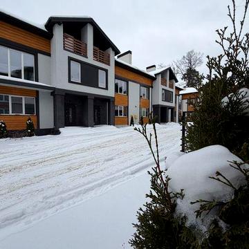 Кутовий таунхаус в центрі Ірпеня 3 сотки