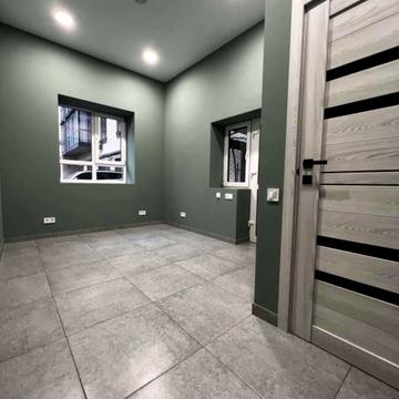 Набережна Перемоги вул., 44ц