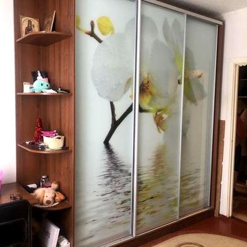 Продам 2-ох кімнатну на Томилівській