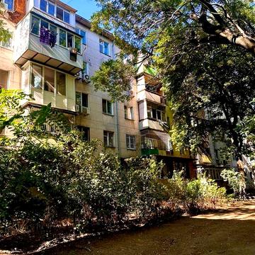 1 комн, Газ, Кирпич, 3этаж, Парк, Приморский район, 32кв.м. 23000у.е.