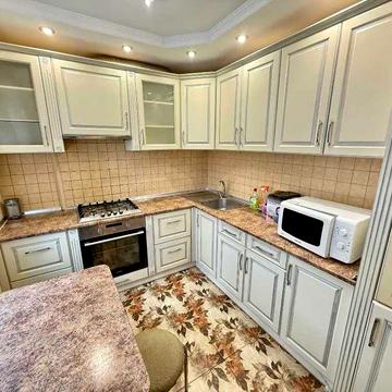 пр.Науки (Гагарина)Продам 2к кв, с ремонтом,