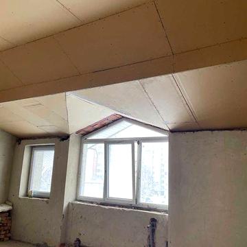 Вулиця Роксоляни буд. № 61. Після будівельників. 3 поверх + мансарда