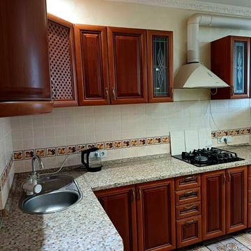 Сдам 3-ком квартиру с Газом 85м на Таирова. 5/8 эт. Кирпичный теплый д