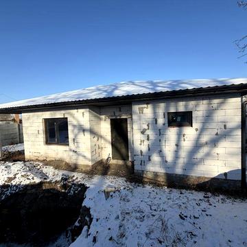 Продаж будинку без внутрішніх робіт (газ, світло, вода в будинку)