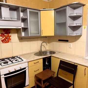 Оренда.Однокімнатний будинок(частина будинку) в центрі.Міська Рада