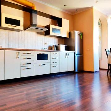 Урлівська вул., 21-Б