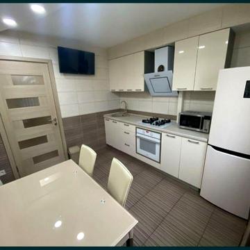 Продам 3х кімнатну Центр ,КУБ