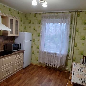 ПОЗНЯКИ.ОРЕНДА 2-ї кв.Вул.Урлівська 38-А. 3 поверх. Є ГЕНЕРАТОР, Тепло