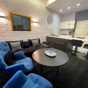 Велика Васильківська вул. (Червоноармійська), 108