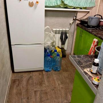 Продам 1-из.кв. 4/5 на Залютино Холодная гора